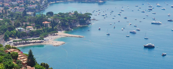Segeln Côte d'Azur: Luftansicht der Küste
