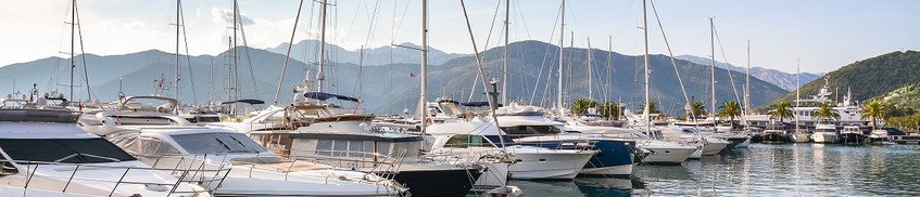 Bootshaftpflicht Bootshaftpflicht: Boote im Hafen vor Bergen