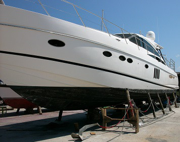 Yacht-Beschlagnahmeversicherung: beschlagnahmte Segeyacht