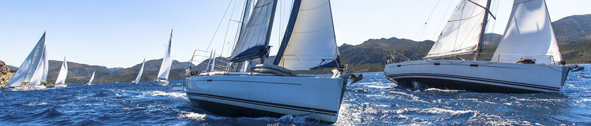 Segelboot Typen Verschiedene Segelboot Typen auf See