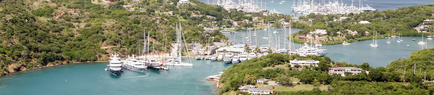 Segeln Antigua: Hafen zwischen Inselübergängen