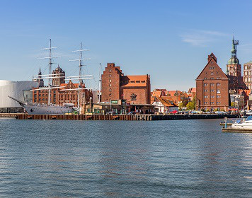 Segeln in Stralsund Hafen in Stralsund