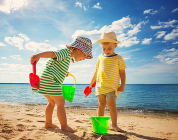 Segeln mit Kindern: Sandburgenbau