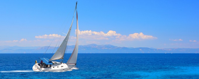 Segelreviere Segelyacht in Fahrt