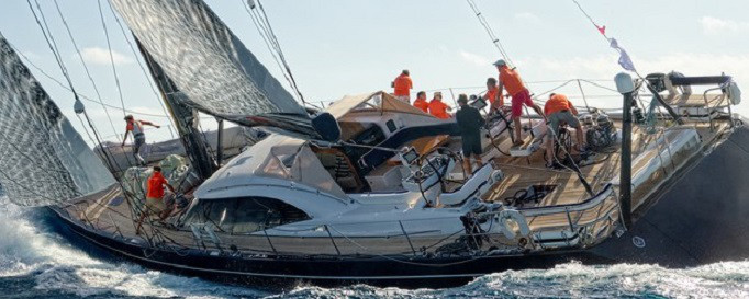 Yacht-Rechtsschutzversicherung Yacht-Rechtsschutzversicherung: Segelboot auf dem Törn mit Crew